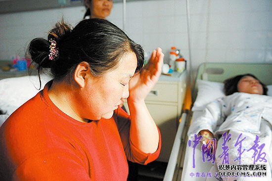 深圳16名中毒女工住院治疗时被厂方私下接走